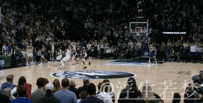 兰德尔半场16分钟砍下19分5篮板2助攻,命中率50%。 兰德尔半场16分钟砍下19分5篮板2助攻,命中率50%。