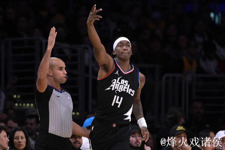 曼恩3年4700万提前续约快船 上赛季场均8.8分